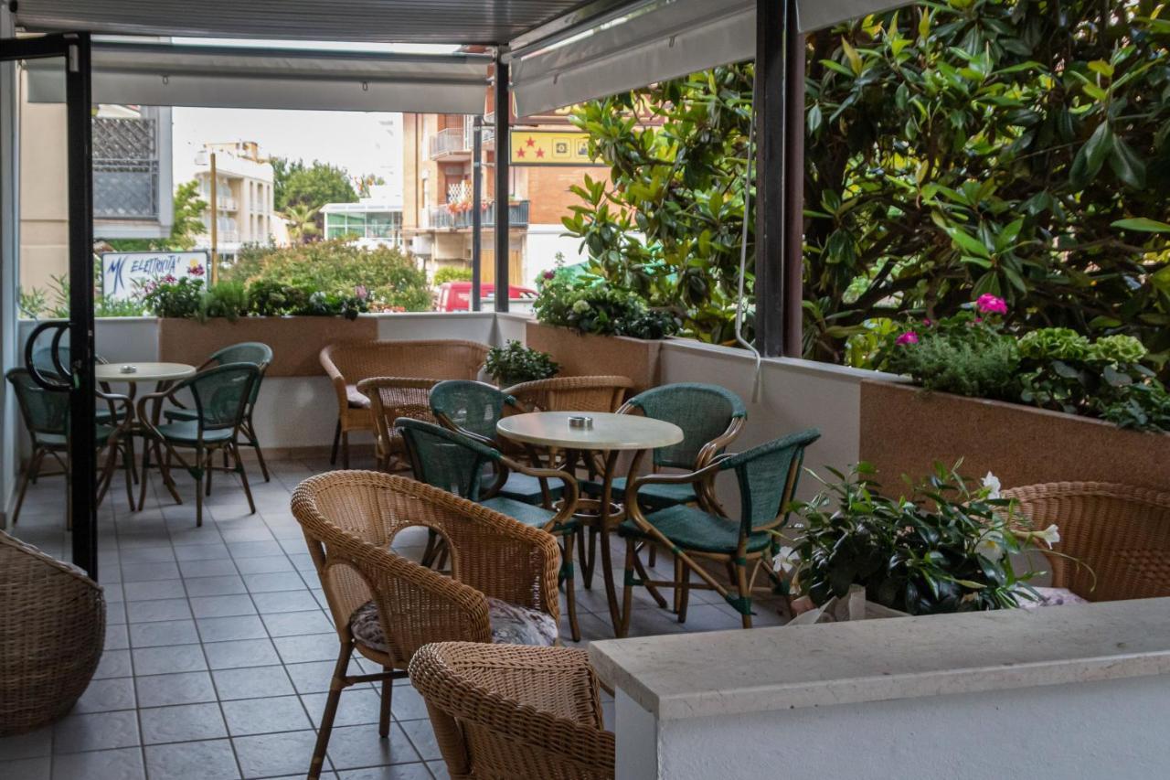 Hotel Boston Cesena Bagian luar foto